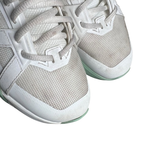 Kids On The Roger Pro Shoes Sz 3.5Y Big Kid School Basketball Sneaker On Clouds - Picture 10 of 14